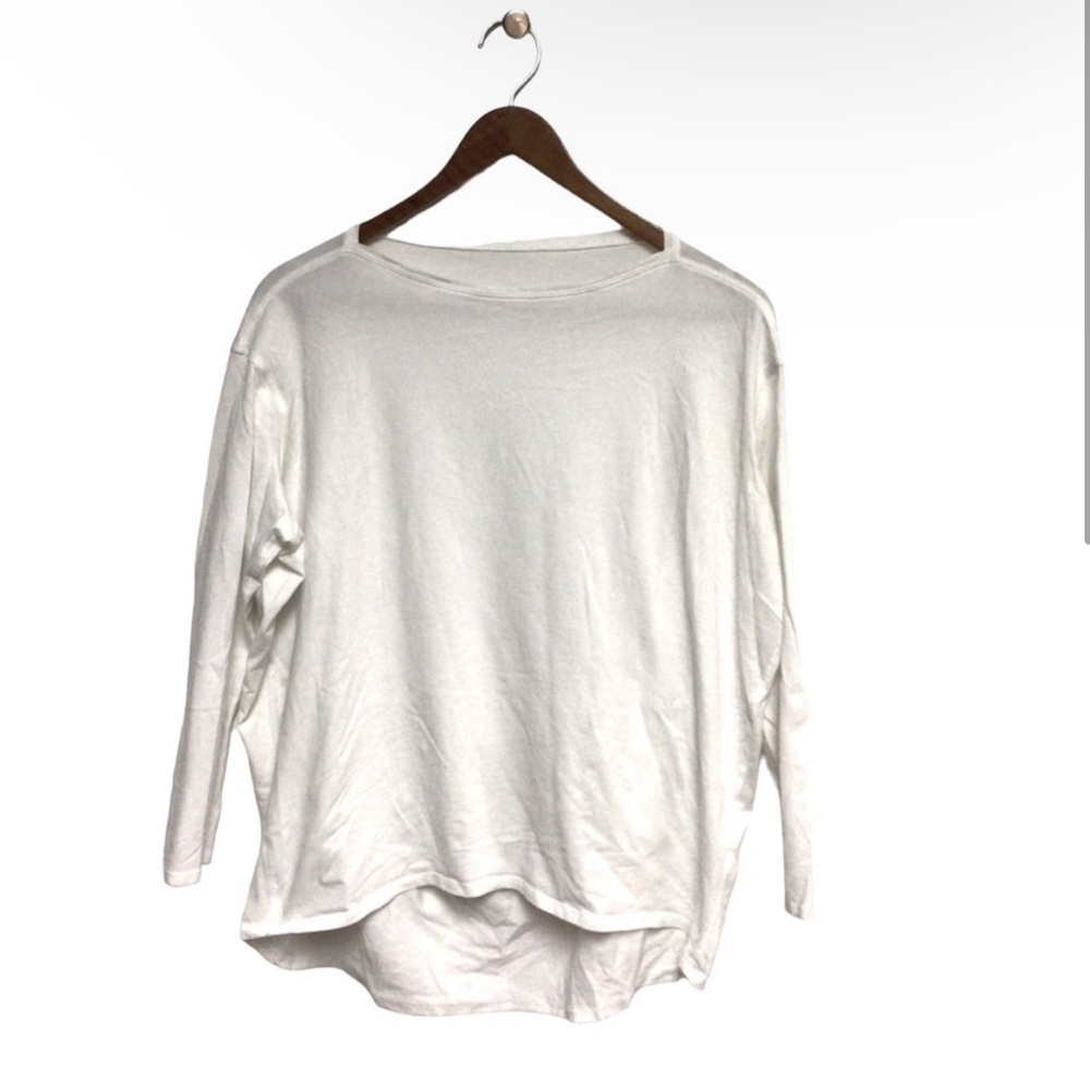 white athletic lululemon top